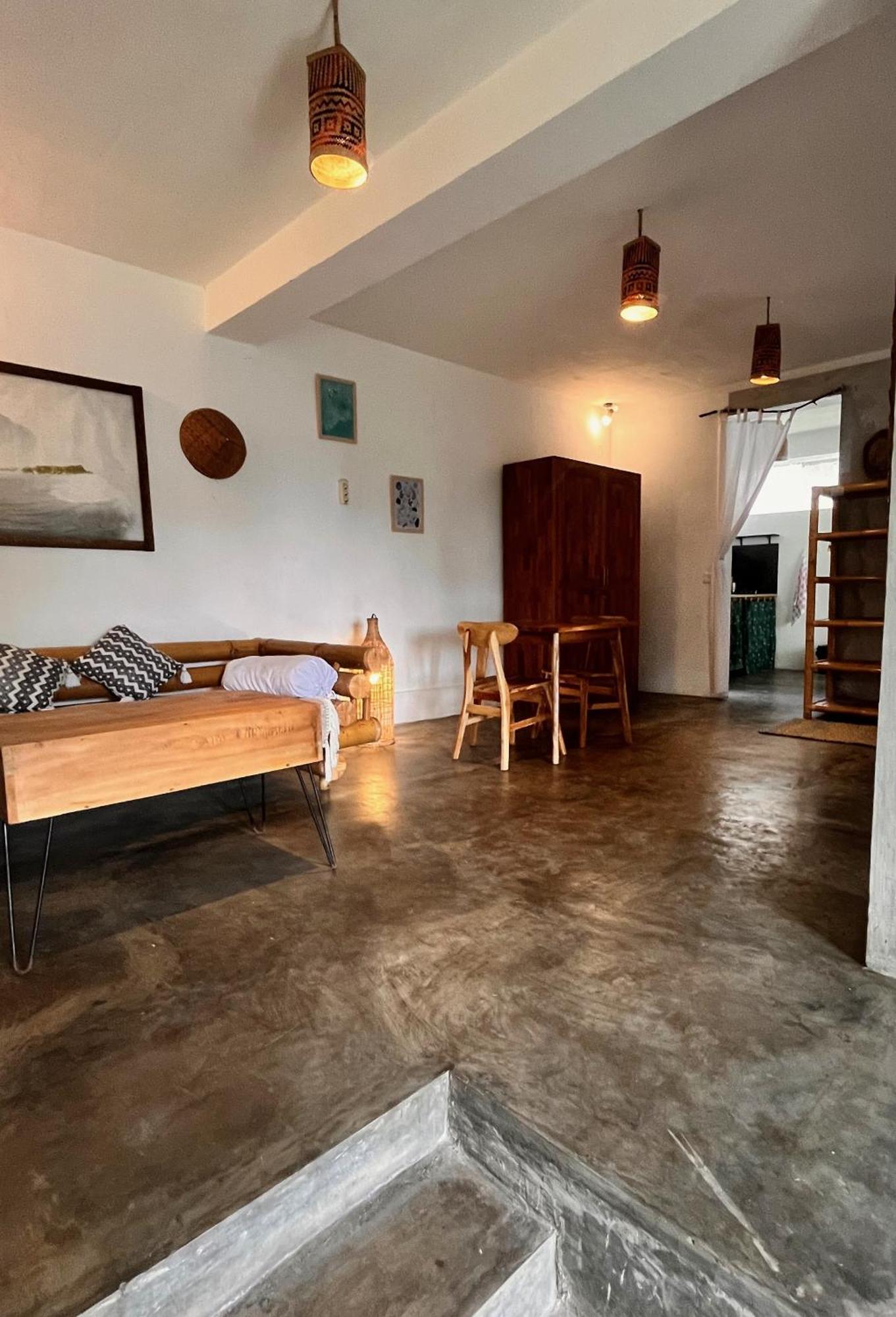Uluwatu Vertical House Bali מראה חיצוני תמונה